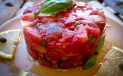 Tartare aux trois tomates, câpres et basilic