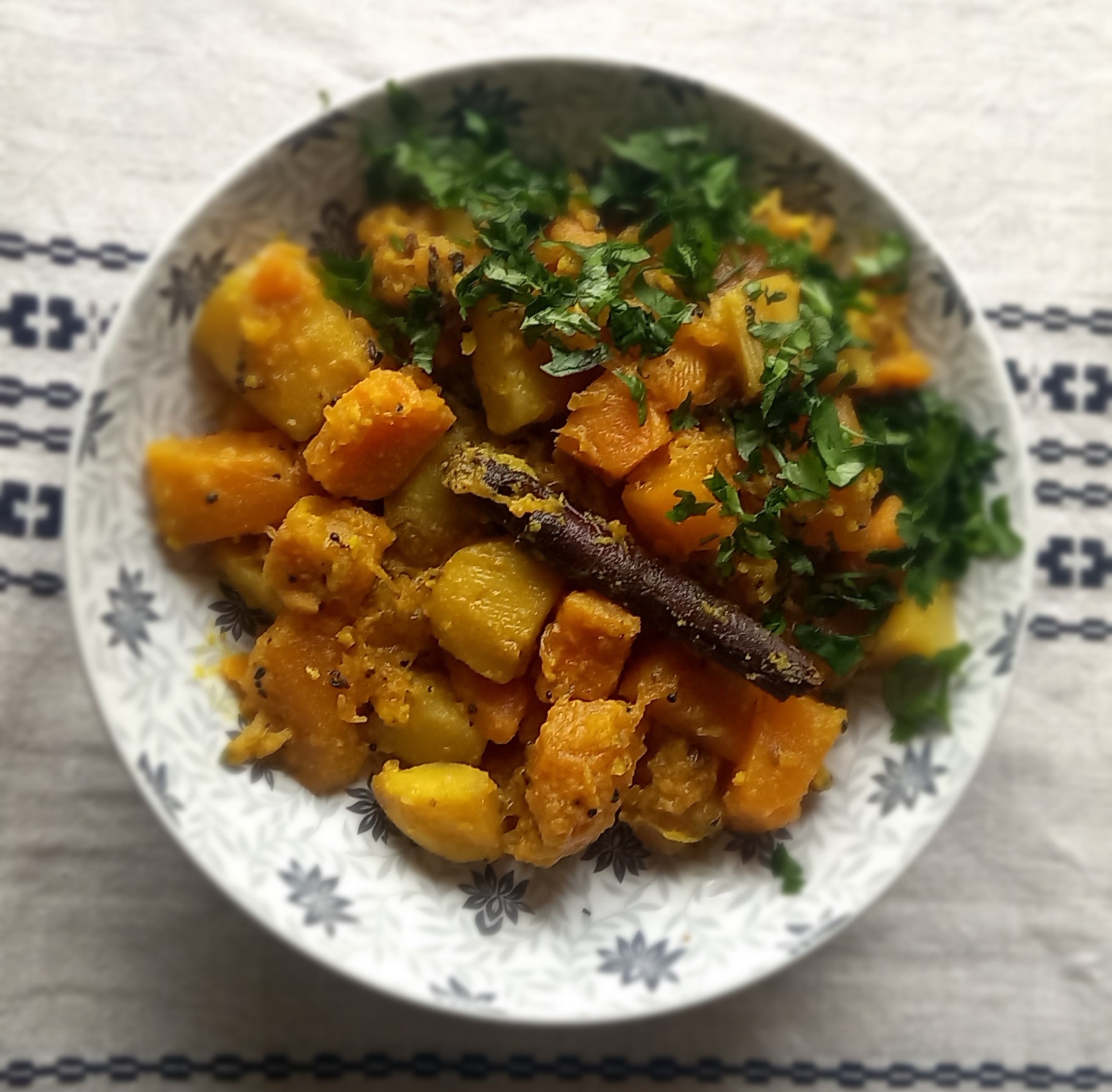 Recette salée, Riz noir de Camargue au petits pois frais et pousse d’épinard, Le cri d’amour de la carotte, Cuisine végétale et gourmande, Traiteur végétarien, Gathering, Catering, Vegan, Cours, Ateliers Végétalien, Montpellier, Hérault, Gard, Occitanie, Sud, France, Printemps, Shyama Lamy, Sylvie Lamy, Blog, Voyage, Monde